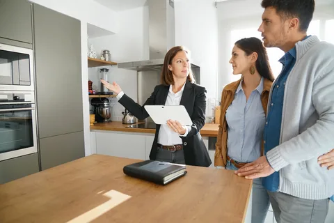 Free online house valuation reducing costly seller pricing mistakes early
